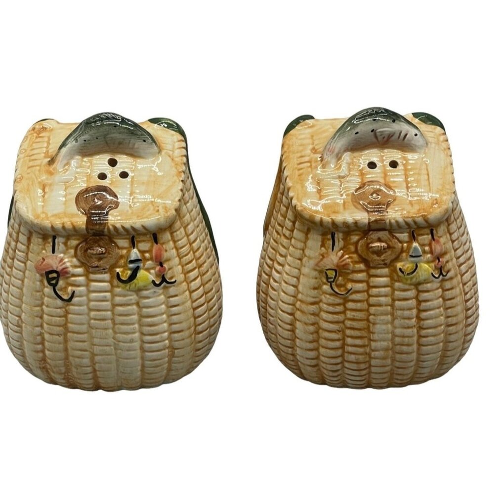 Vintage Flyfishing themed Salt and Pepper shaker enesco basket fish brown READ